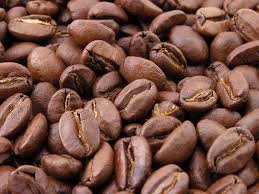 Z�kladn� druhy zrnkov� k�vy jsou arabica a robusta
