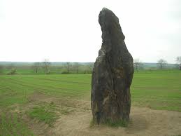 Menhir Kamenn� past��